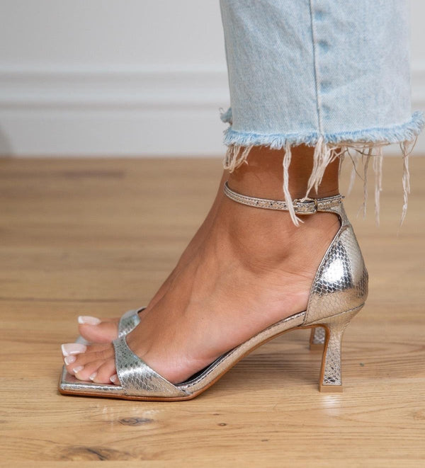 Ava heels silver