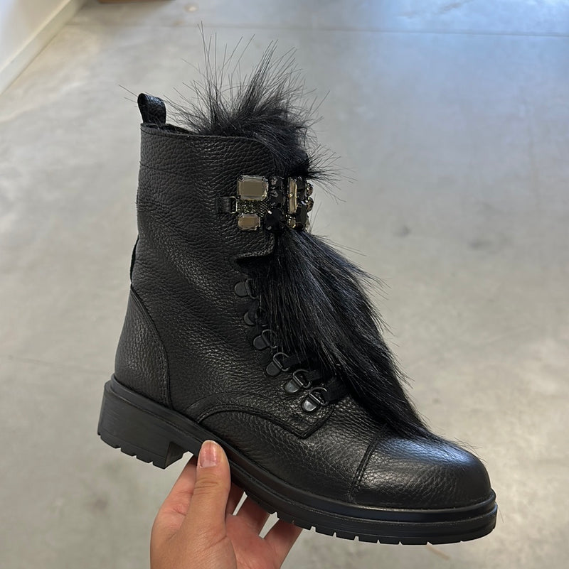 Fur boots strass