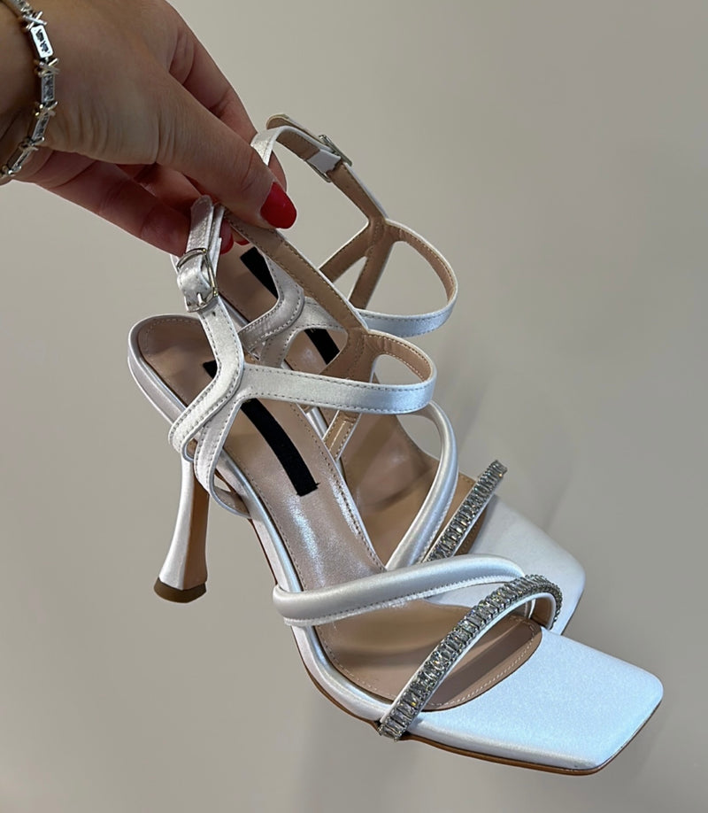 Mayda heels white