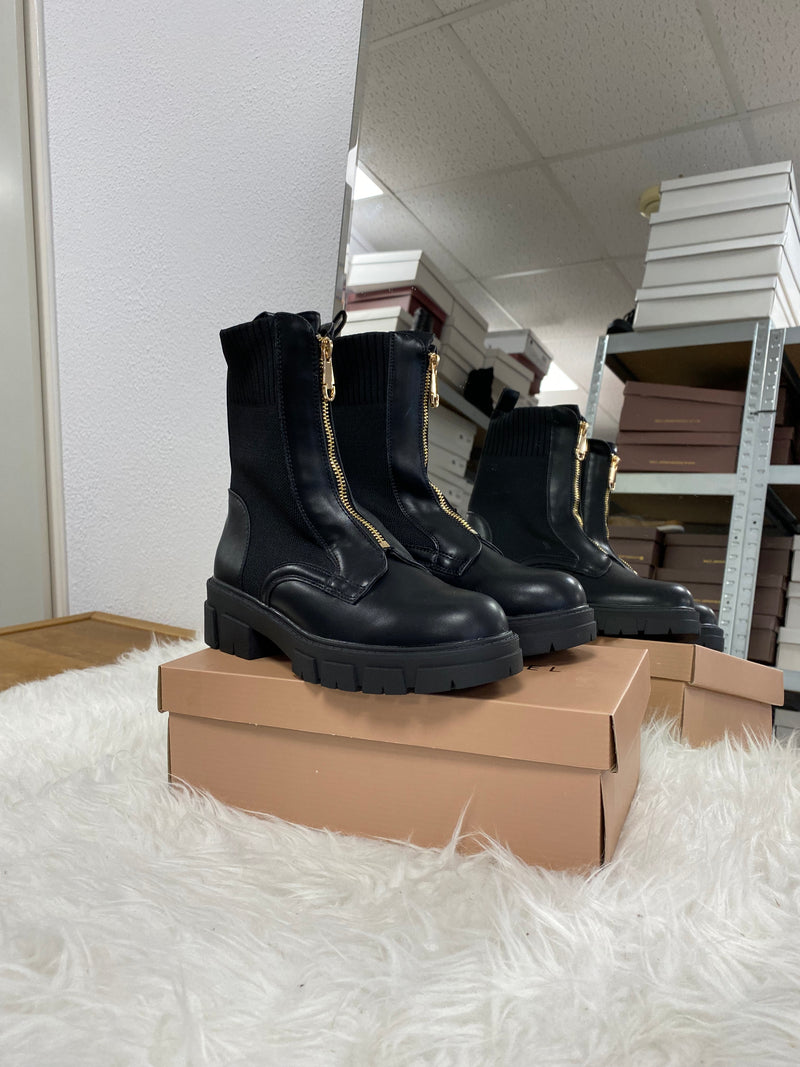 Tricot gold boots