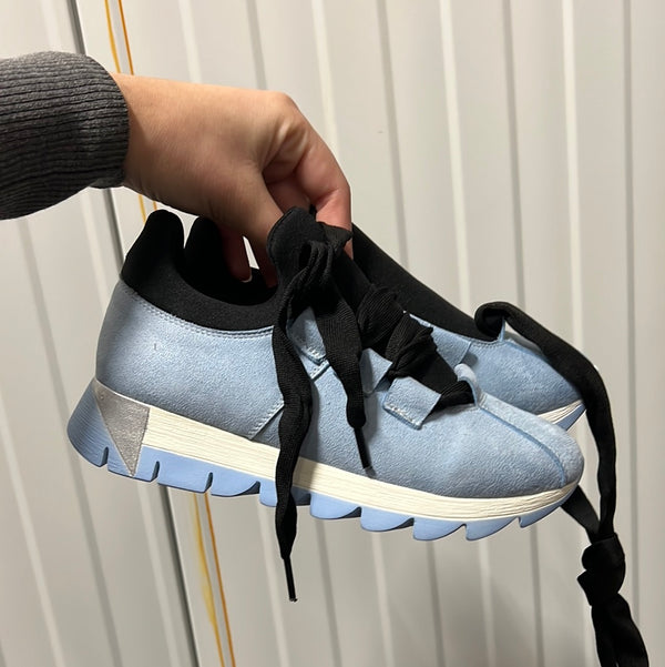 Babyblauw sneakers