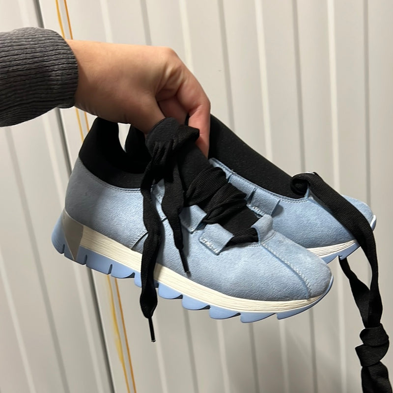 Babyblauw sneakers